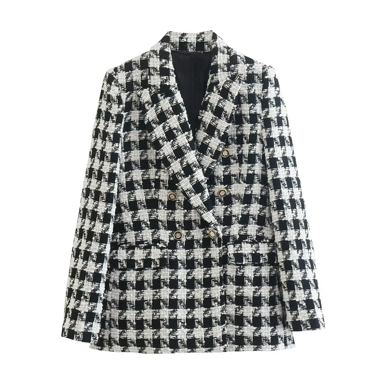 Black and White-8671