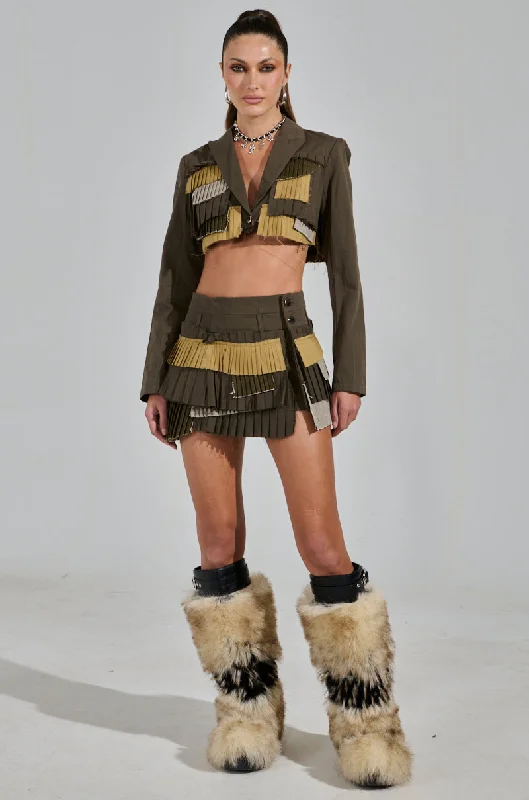 LET ME DOWN SLOWLY CROPPED BLAZER IN OLIVE Women's Solid Blazer