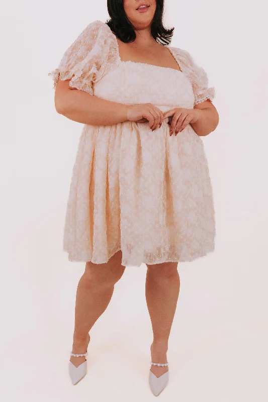PLUS SIZE - Sunlit Smile Dress