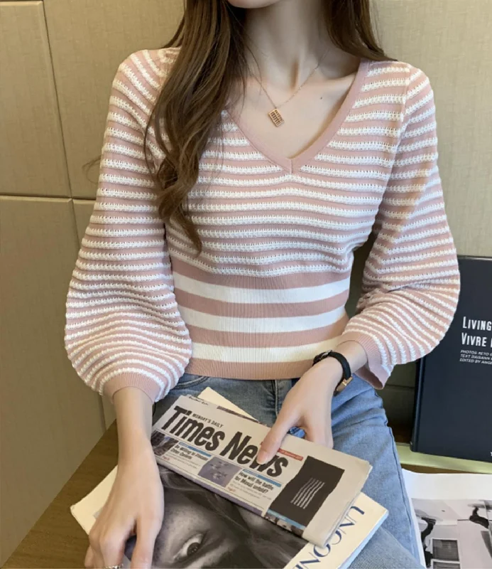 Cute v-neck striped knit top  309 Cream Knit Top